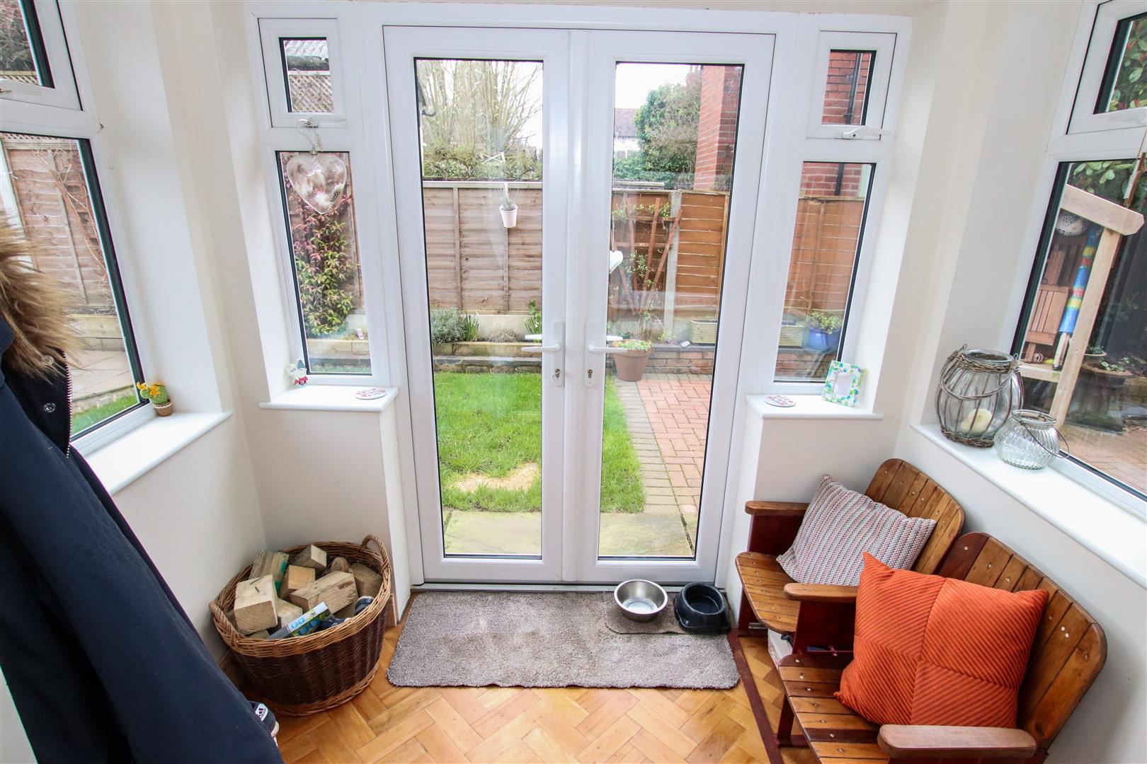 GARDEN ROOM